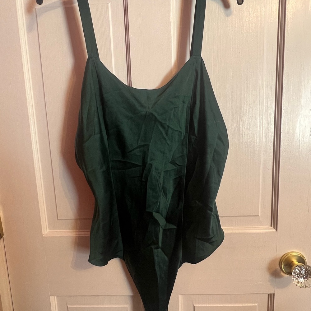 100% Silk Green Women's Bodysuit and Robe Set